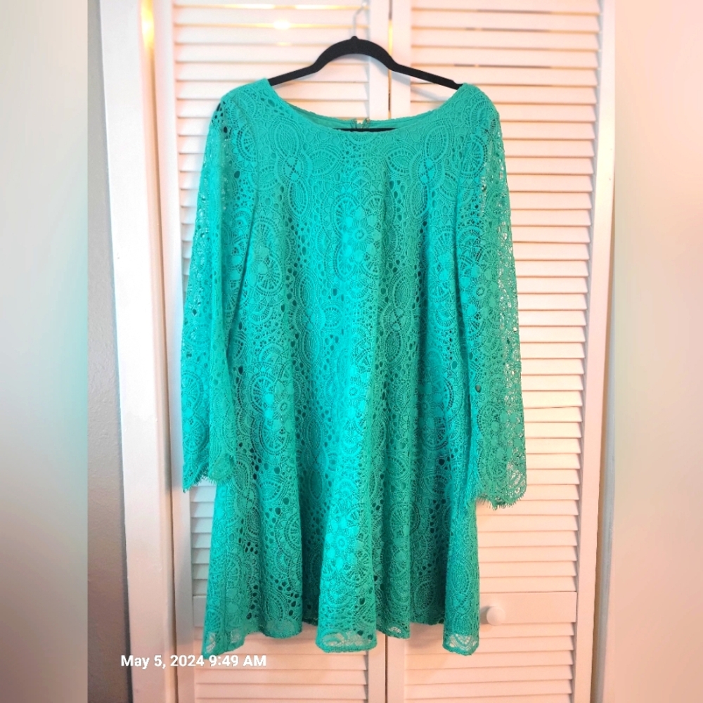 Lilly Pulitzer Colette Tunic Dress in Jewel Green Sunburst Lace - Size L